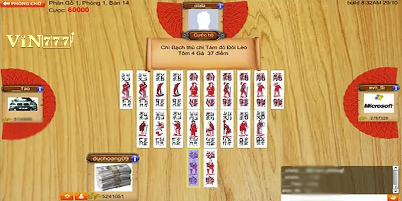 Sắp xếp các quân bài thành Chắn và Cạ trên màn hình game