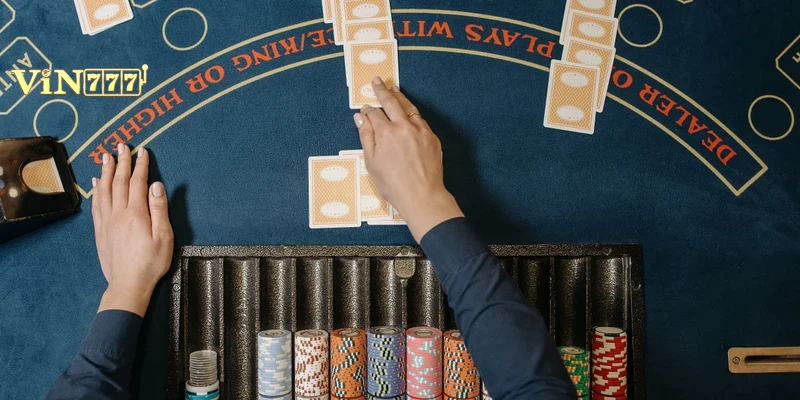 Sảnh cược Baccarat trực tuyến với các dealer chuyên nghiệp tại Vin777